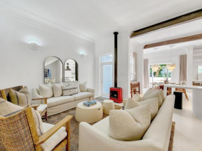 Tranquil Family Home in Green Point